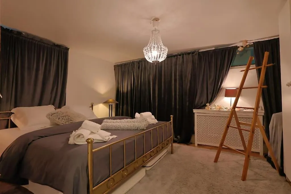 House For Workers & Familys Volvo Villa Gothenburg