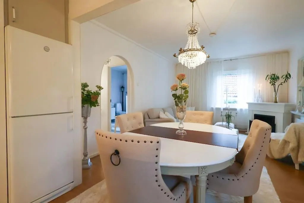 Villa House For Workers & Familys Volvo Gotemburgo
